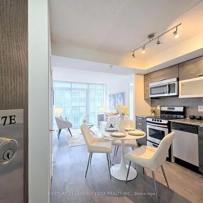 36,&nbsp;Lisgar, Little Portugal, Toronto