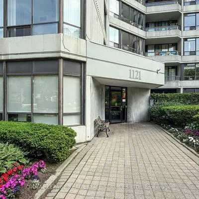 1121,&nbsp;Steeles, Westminster-Branson, Toronto