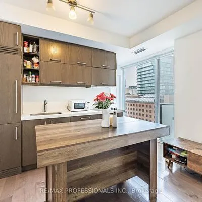 1080,&nbsp;Bay, Bay Street Corridor, Toronto