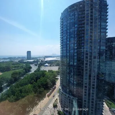 215,&nbsp;Fort York, Niagara, Toronto