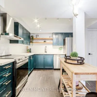 955,&nbsp;Millwood, Leaside, Toronto