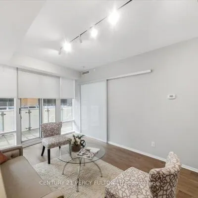 1,&nbsp;Bloor, Church-Yonge Corridor, Toronto