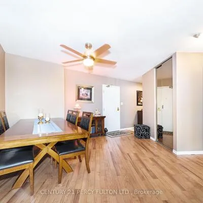 270,&nbsp;Queens, Waterfront Communities C1, Toronto
