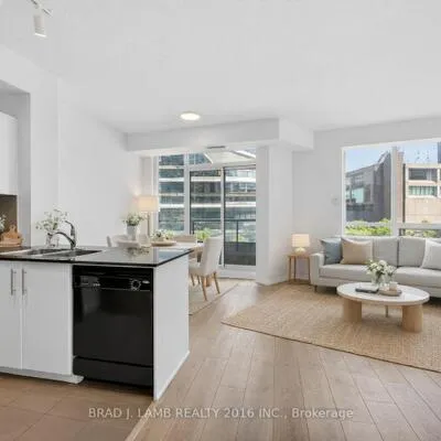 16,&nbsp;Yonge, Waterfront Communities C1, Toronto