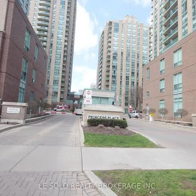 22,&nbsp;Olive, Willowdale East, Toronto