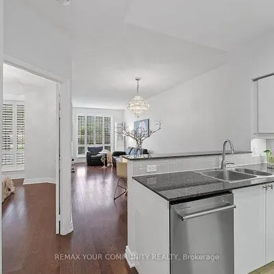 451,&nbsp;Rosewell, Lawrence Park South, Toronto
