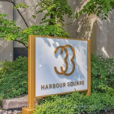 33,&nbsp;Harbour, Waterfront Communities C1, Toronto