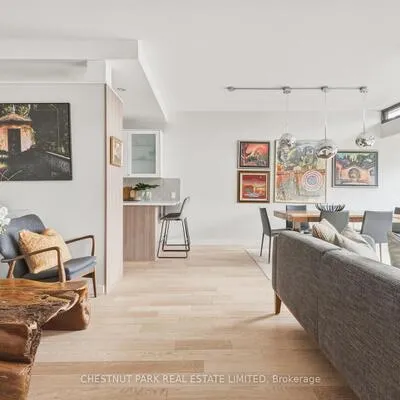 40,&nbsp;Oaklands, Yonge-St. Clair, Toronto