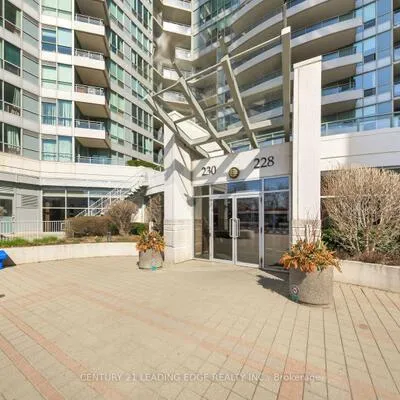 230,&nbsp;Queens, Waterfront Communities C1, Toronto