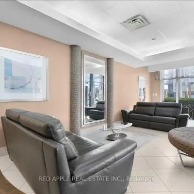 872,&nbsp;Sheppard, Clanton Park, Toronto