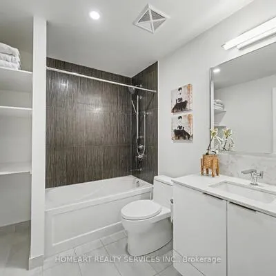 28,&nbsp;Freeland, Waterfront Communities C8, Toronto