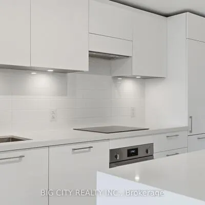 33,&nbsp;Frederick Todd, Thorncliffe Park, Toronto