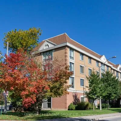 211,&nbsp;Randolph, Leaside, Toronto