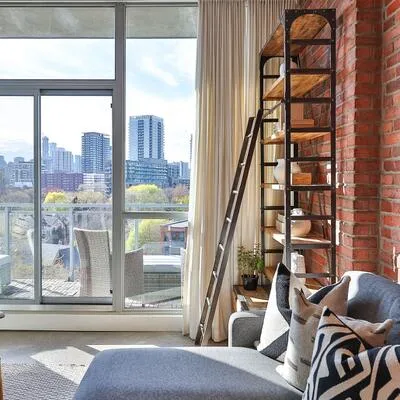 510,&nbsp;King, Moss Park, Toronto