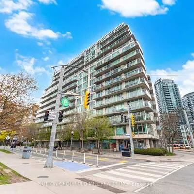 650,&nbsp;Queens, Niagara, Toronto
