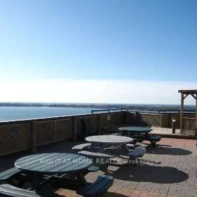 250,&nbsp;Queens, Waterfront Communities C1, Toronto
