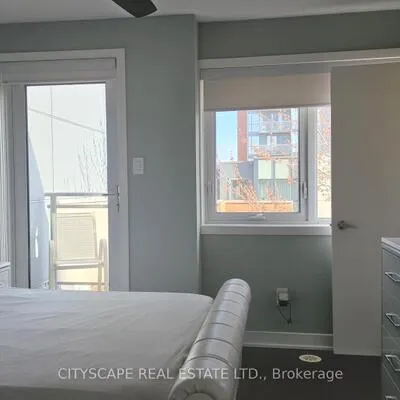 35,&nbsp;Oak, Regent Park, Toronto