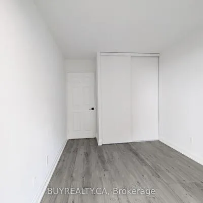 256,&nbsp;Doris, Willowdale East, Toronto