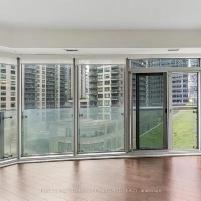 12,&nbsp;York, Waterfront Communities C1, Toronto