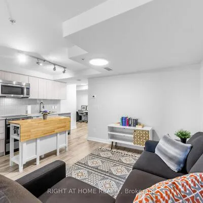 295,&nbsp;Adelaide, Waterfront Communities C1, Toronto