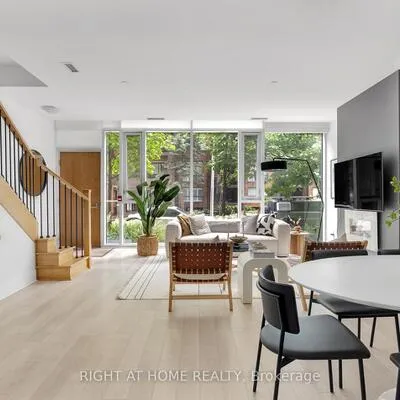 32,&nbsp;Davenport, Annex, Toronto