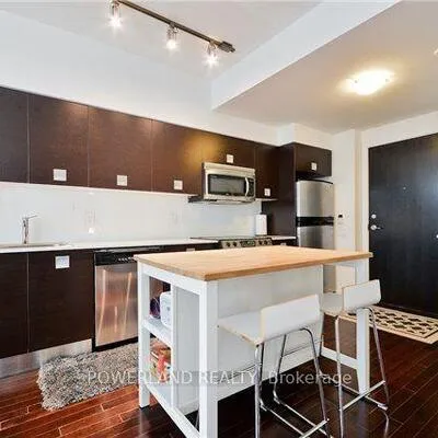 33,&nbsp;Charles, Church-Yonge Corridor, Toronto