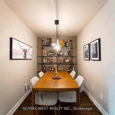 170,&nbsp;Sumach, Regent Park, Toronto