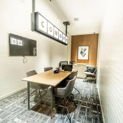 327,&nbsp;King, Waterfront Communities C1, Toronto