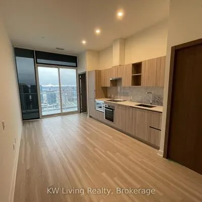 19,&nbsp;Bathurst, Waterfront Communities C1, Toronto
