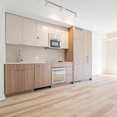 840,&nbsp;St Clair, Oakwood Village, Toronto