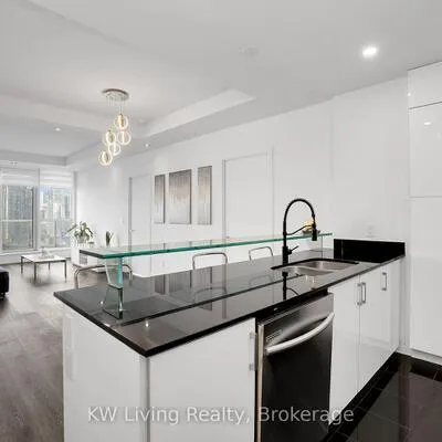 208,&nbsp;Queens, Waterfront Communities C1, Toronto