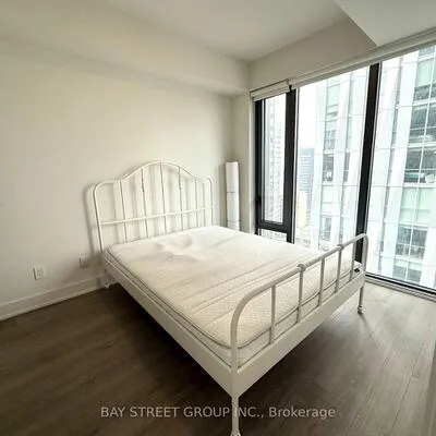 8,&nbsp;cumberland, Annex, Toronto