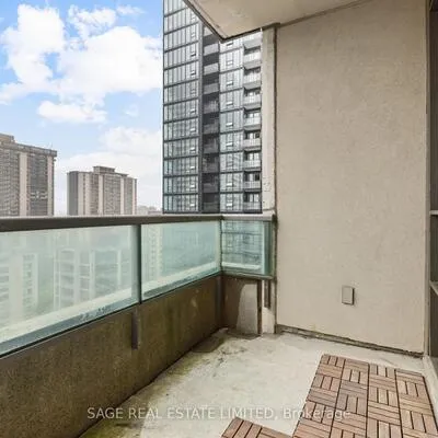 88,&nbsp;Broadway, Mount Pleasant West, Toronto