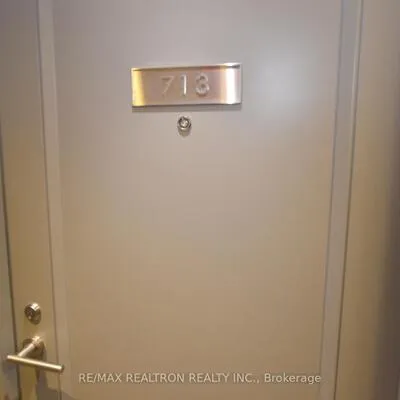 155,&nbsp;Yorkville, Annex, Toronto