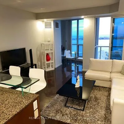 8,&nbsp;York, Waterfront Communities C1, Toronto