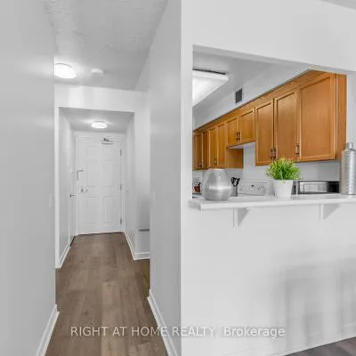 284,&nbsp;Bloor, Annex, Toronto