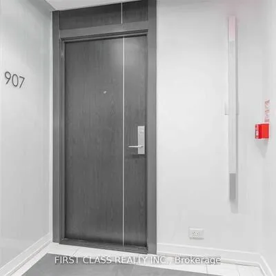 220,&nbsp;George, Moss Park, Toronto