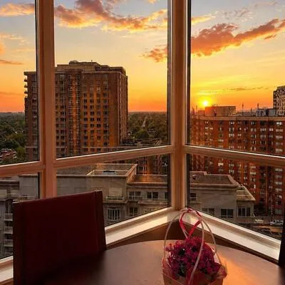 10,&nbsp;Northtown, Willowdale East, Toronto