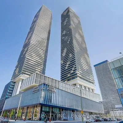 138,&nbsp;Downes, Waterfront Communities C8, Toronto