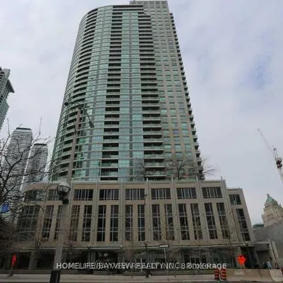 18,&nbsp;Yonge, Waterfront Communities C1, Toronto