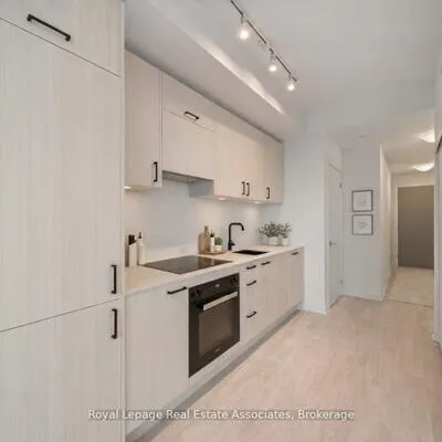 1,&nbsp;Quarrington, Banbury-Don Mills, Toronto
