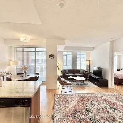 900,&nbsp;Mount Pleasant, Mount Pleasant West, Toronto