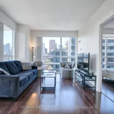 460,&nbsp;Adelaide, Moss Park, Toronto