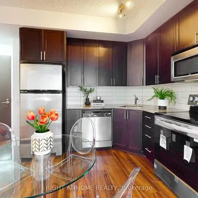 560,&nbsp;Front, Waterfront Communities C1, Toronto