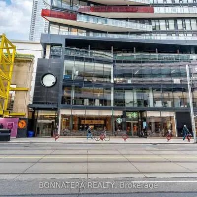 215,&nbsp;Queen, Waterfront Communities C1, Toronto
