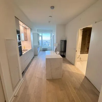 11,&nbsp;Yorkville, Annex, Toronto