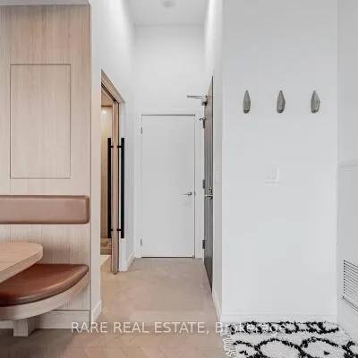 297,&nbsp;College, Kensington-Chinatown, Toronto