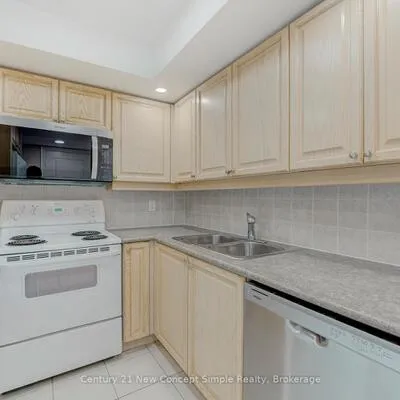 15,&nbsp;Northtown, Willowdale East, Toronto