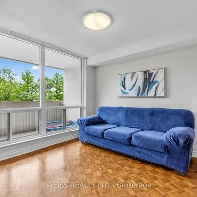 150,&nbsp;Neptune, Englemount-Lawrence, Toronto