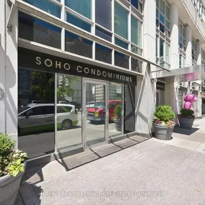 350,&nbsp;Wellington, Waterfront Communities C1, Toronto